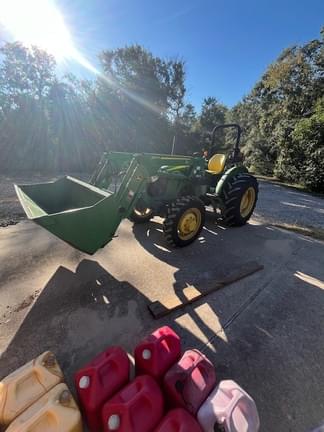 Image of John Deere 5055E equipment image 2