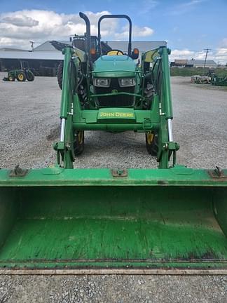 Image of John Deere 5055E equipment image 4