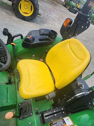 Image of John Deere 5055E equipment image 3