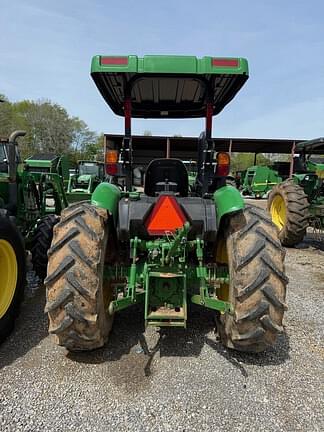 Image of John Deere 5055E equipment image 3