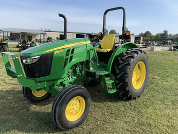 Main image John Deere 5055E