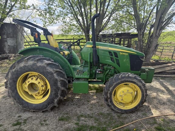 Image of John Deere 5055E equipment image 2