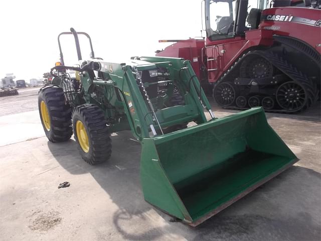 Image of John Deere 5055E equipment image 2