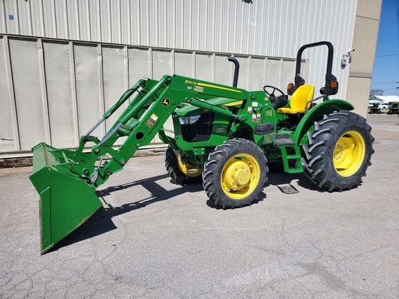 2018 John Deere 5055E Equipment Image0