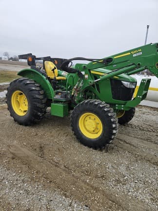Image of John Deere 5055E equipment image 2