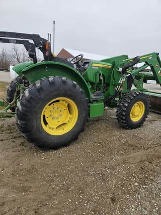 Image of John Deere 5055E equipment image 1