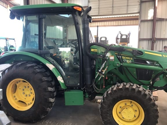 Main image John Deere 5055E