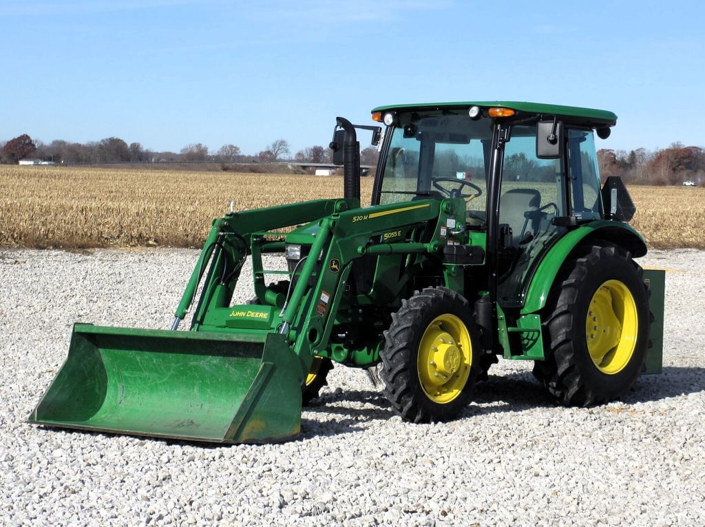 2018 John Deere 5055E Equipment Image0