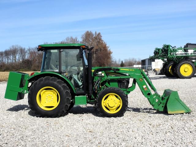 Image of John Deere 5055E equipment image 4