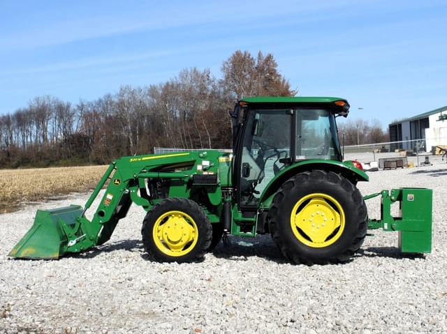 Image of John Deere 5055E equipment image 3