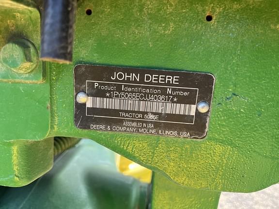 Image of John Deere 5065E equipment image 4