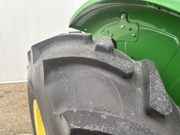 Image of John Deere 5065E equipment image 3