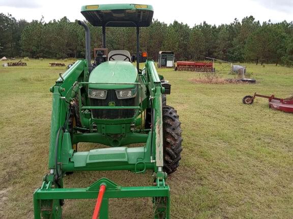 Image of John Deere 5065E equipment image 4