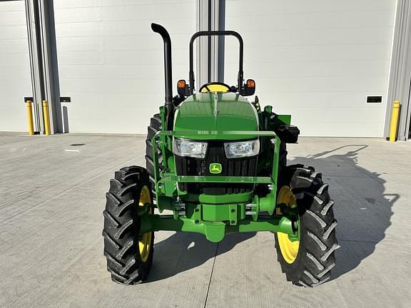 Image of John Deere 5065E equipment image 1