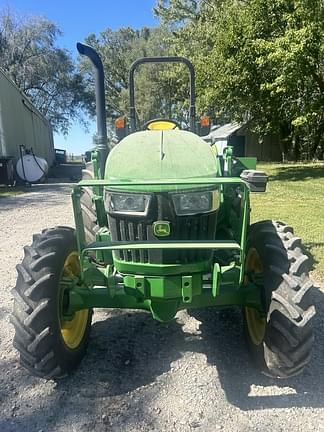 Image of John Deere 5065E equipment image 1