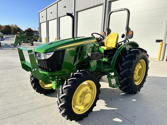 Image of John Deere 5065E Primary image