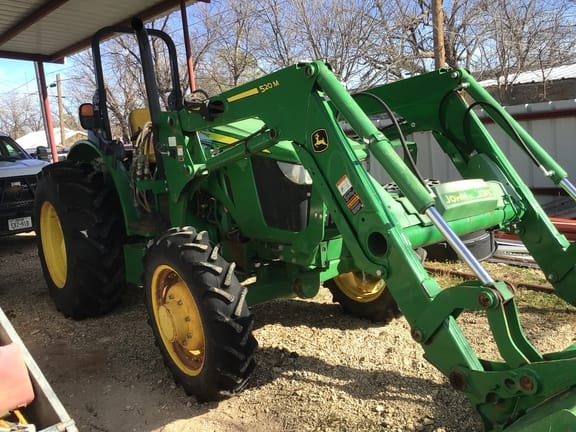 2018 John Deere 5065E Equipment Image0