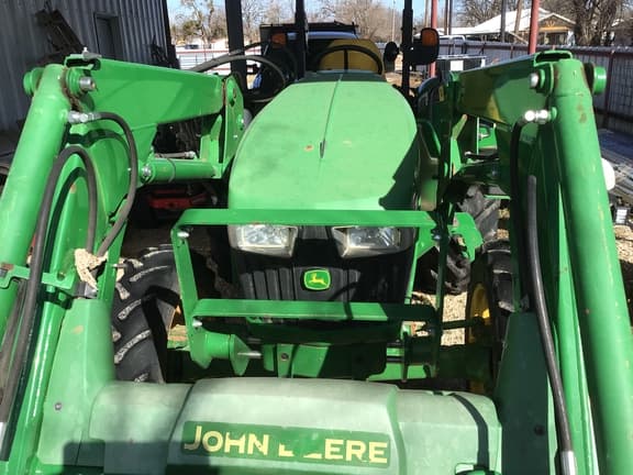 Image of John Deere 5065E equipment image 3