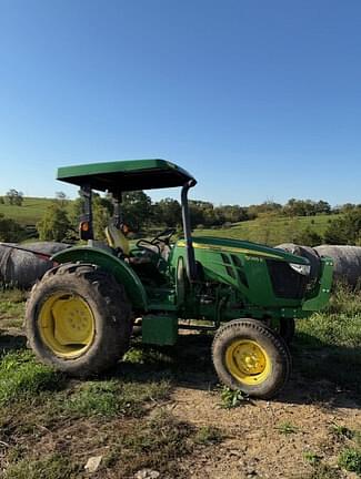 Image of John Deere 5065E equipment image 2