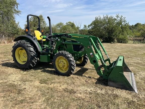 Image of John Deere 5065E equipment image 2