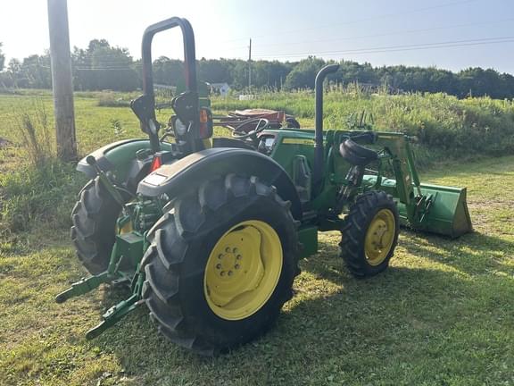 Image of John Deere 5065E equipment image 2