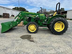 Main image John Deere 5065E 1