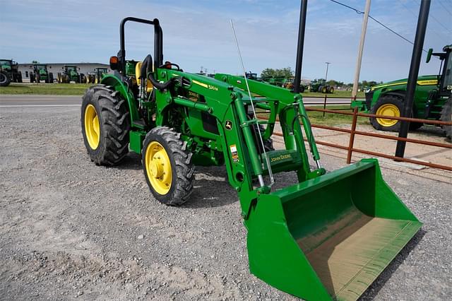 Image of John Deere 5065E equipment image 3