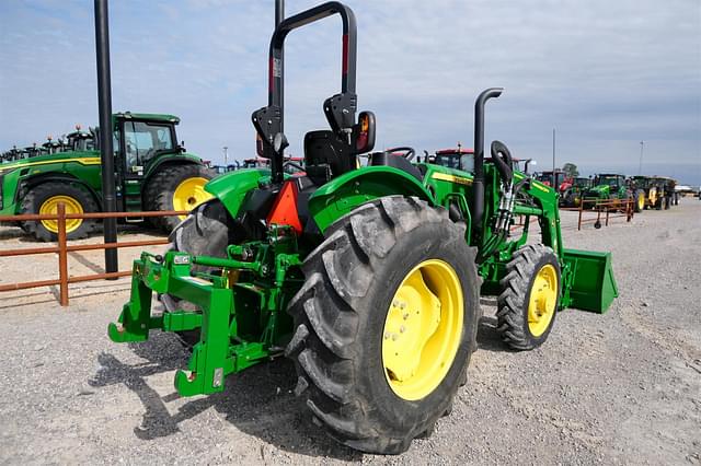 Image of John Deere 5065E equipment image 2