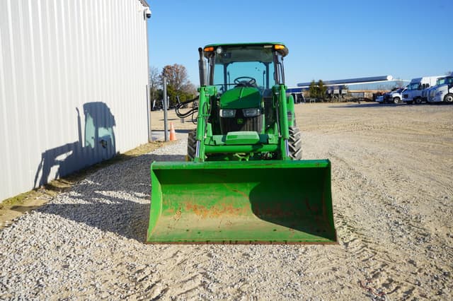 Image of John Deere 5065E equipment image 2
