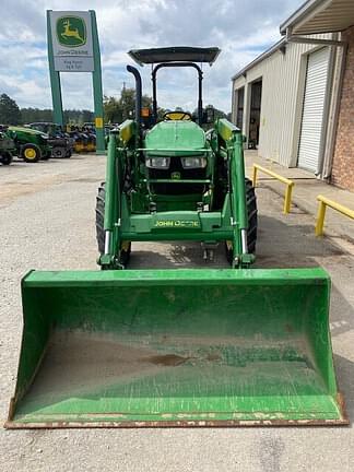 Image of John Deere 5065E equipment image 4