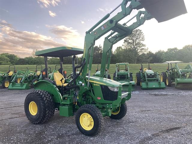 Image of John Deere 5065E equipment image 3