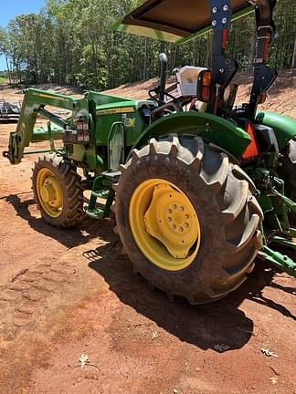 Image of John Deere 5065E equipment image 2