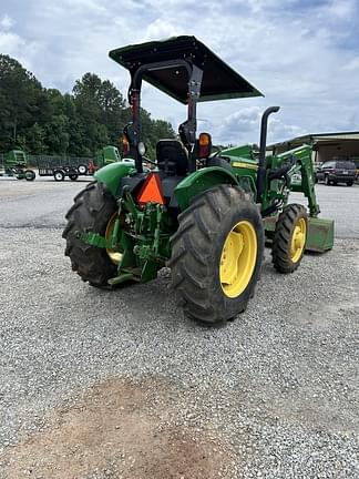 Image of John Deere 5065E equipment image 4