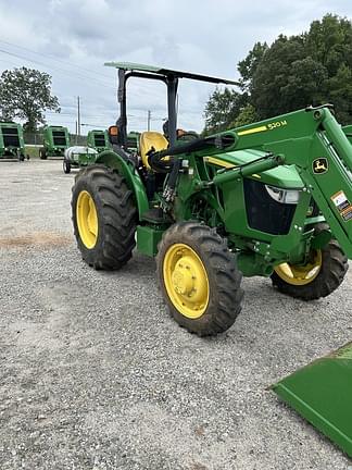 Image of John Deere 5065E equipment image 3