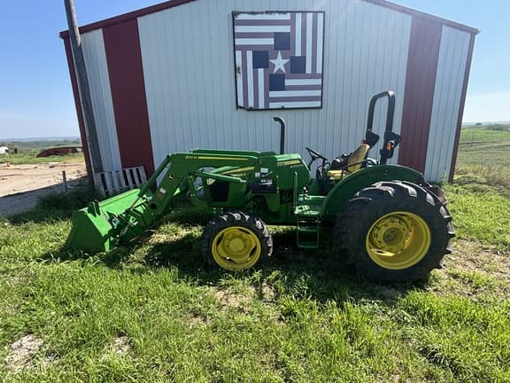 Image of John Deere 5065E equipment image 1