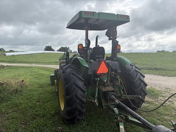 Image of John Deere 5065E equipment image 4