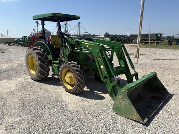 Image of John Deere 5065E equipment image 2