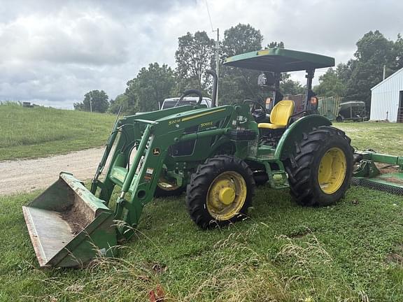 Image of John Deere 5065E equipment image 1