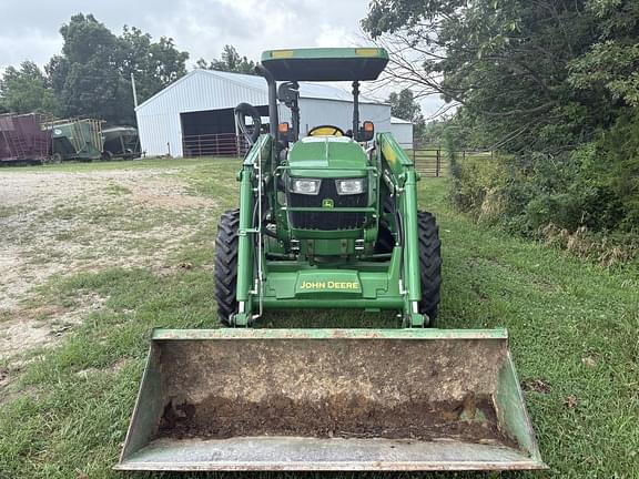 Image of John Deere 5065E equipment image 3