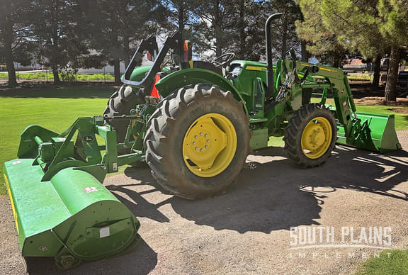 Image of John Deere 5065E equipment image 2