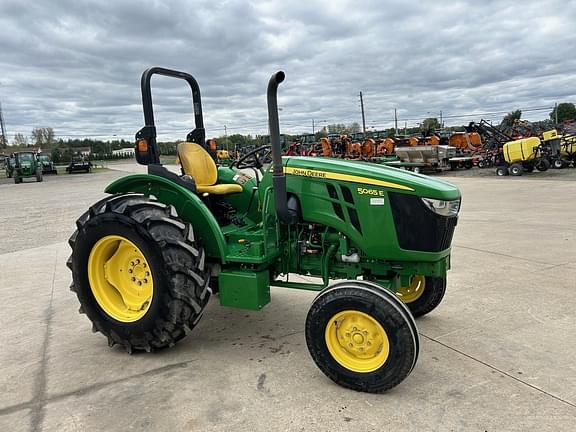 Image of John Deere 5065E equipment image 1