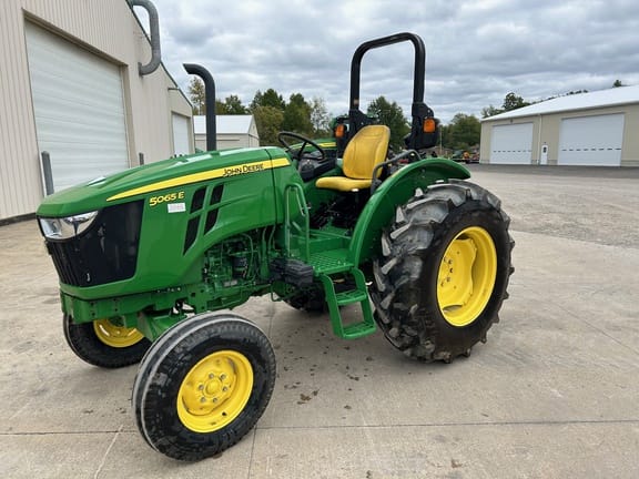 2018 John Deere 5065E Equipment Image0