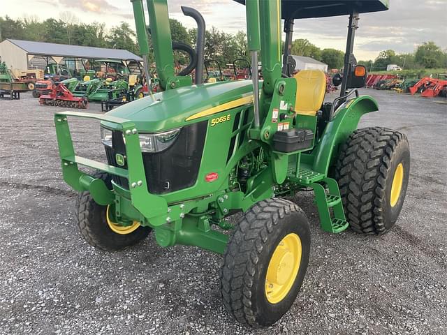 Image of John Deere 5065E equipment image 1