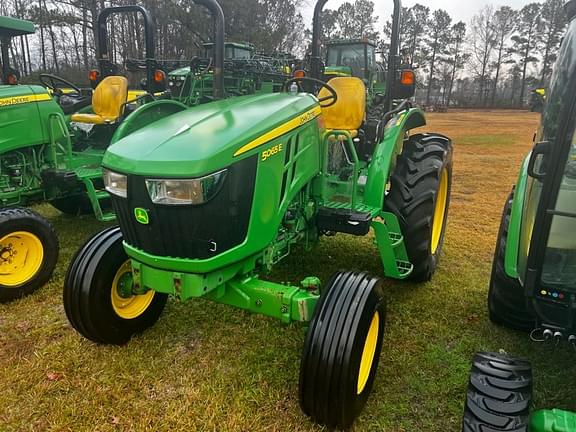 Image of John Deere 5065E equipment image 3