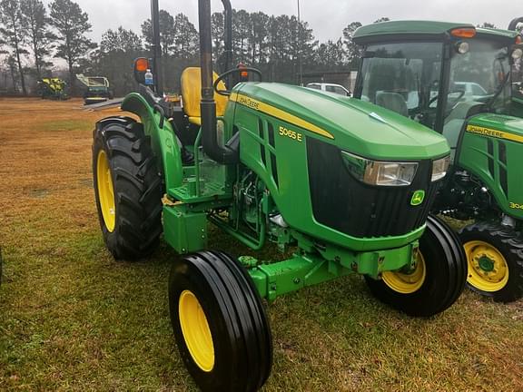 Image of John Deere 5065E equipment image 2