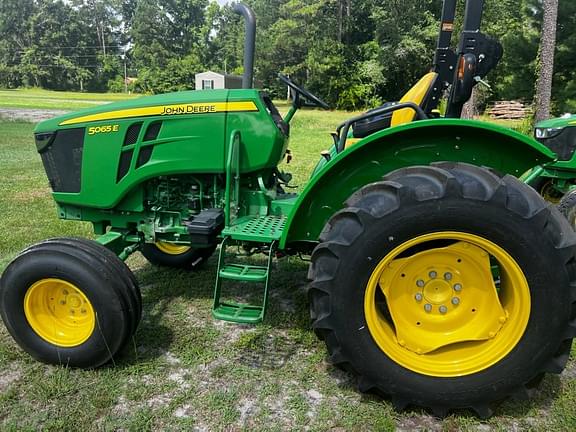 Image of John Deere 5065E Primary image