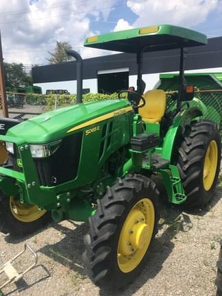Image of John Deere 5065E equipment image 3
