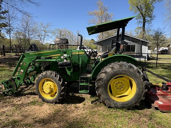Image of John Deere 5065E equipment image 1