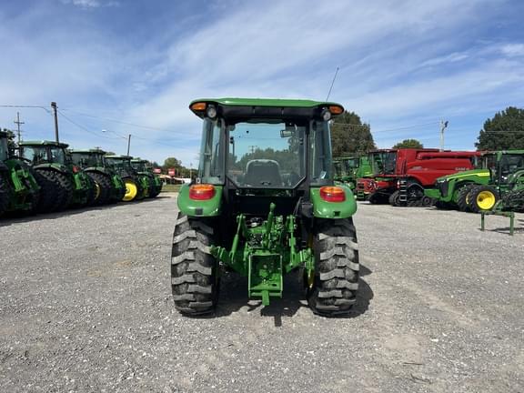 Image of John Deere 5065E equipment image 3