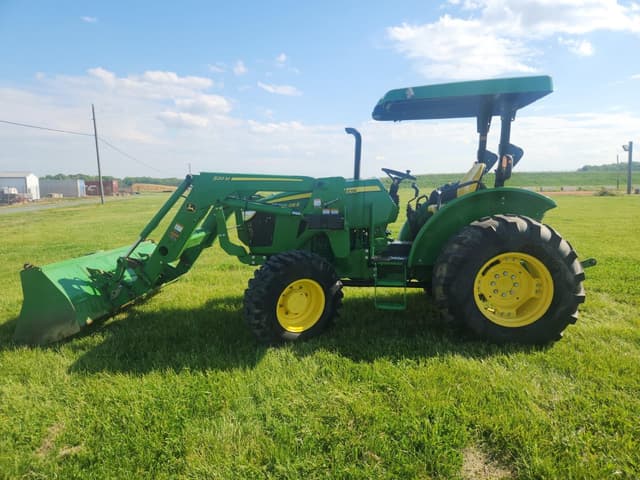 Image of John Deere 5065E equipment image 2